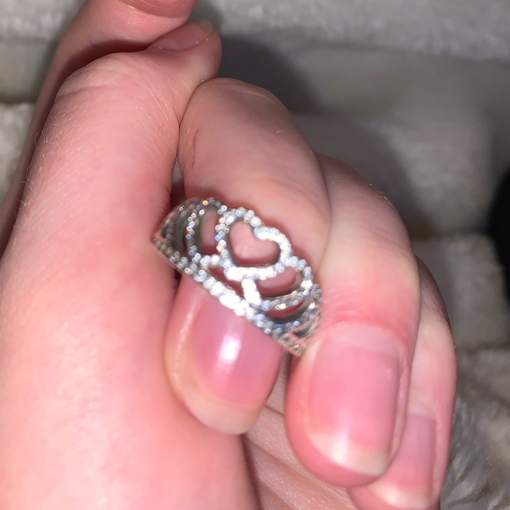 pandora queen of hearts ring